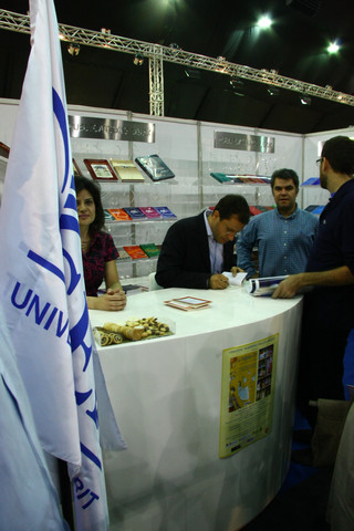 Abdo Medlej book signing